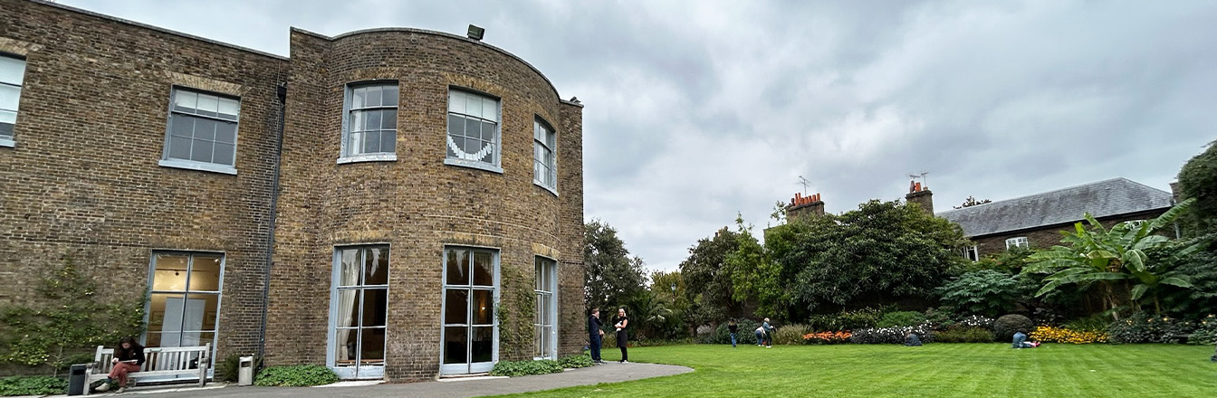 Timmy Mallett Brings Art to Life at Kew Gardens