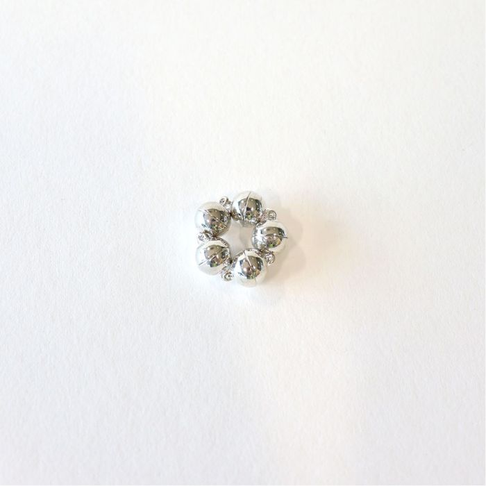 Round Magnetic Clasp - Silver Plated. Pack of 5 Round Magnetic Clasp - Silver Plated. Pack of 5
