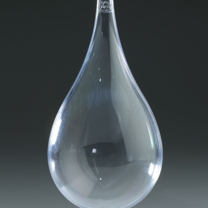 Clear Plastic Teardrop