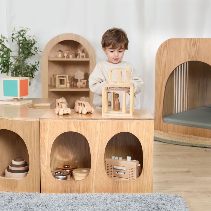 Under 2's Low Storage & Display Unit 