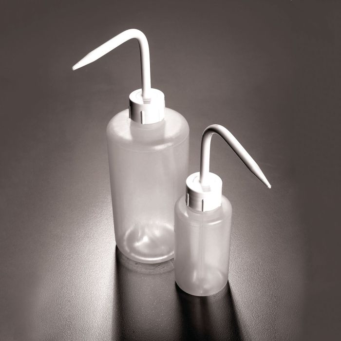 Azlon Plastic Wash Bottles with Jet Tip - 250ml - Pack of 5 Azlon Plastic Wash Bottles with Jet Tip - 250ml - Pack of 5