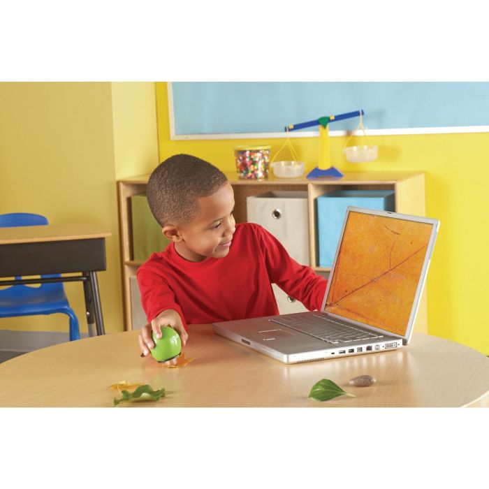 Zoomy 2.0 Handheld Digital Microscope