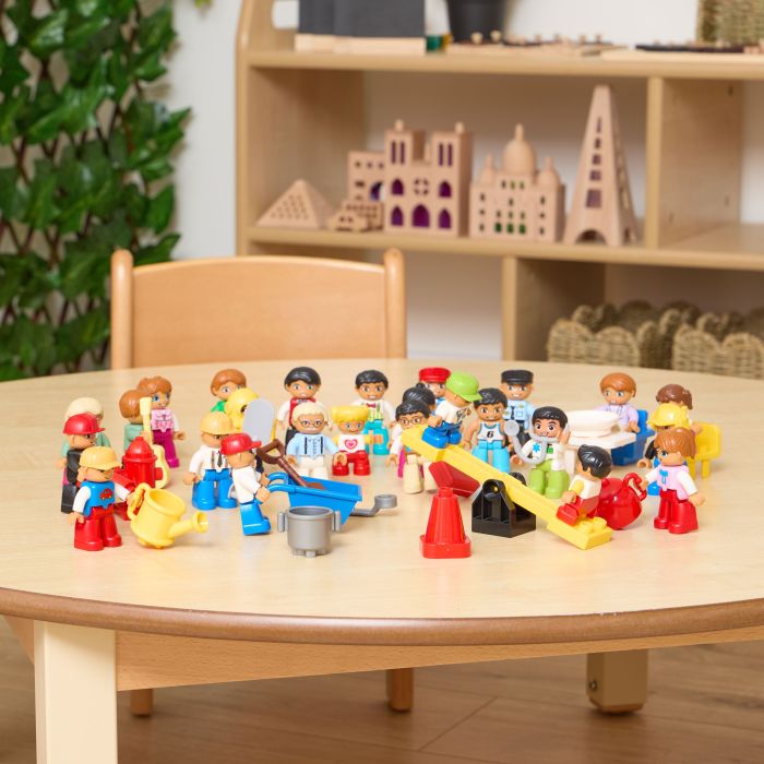 Early Diverse People Brick Set