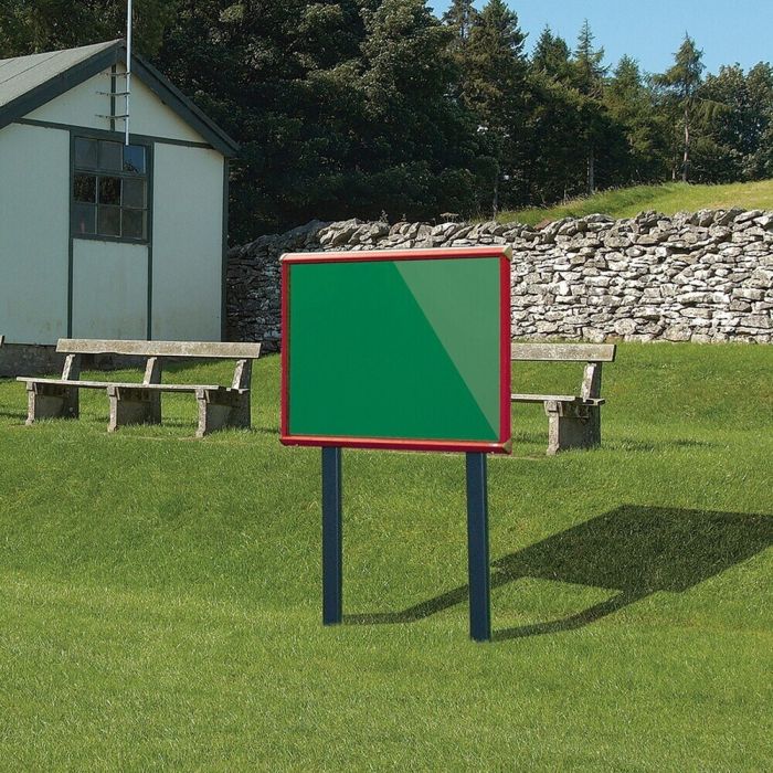 Shield Sunken Post M.ted Ext S.case 1050 x 752mm - Red Frame/Emerald Green