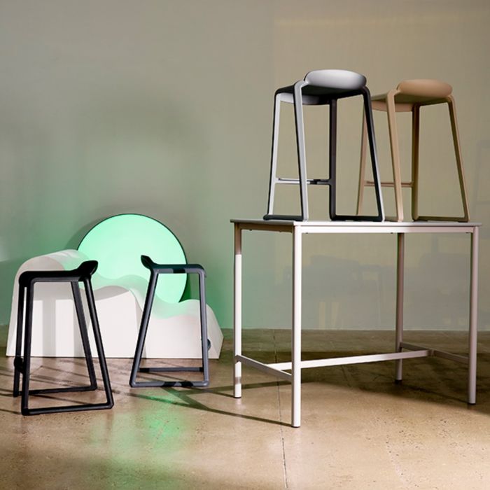 Postura+ One Piece Low Back Stool Moss Green - 685mm