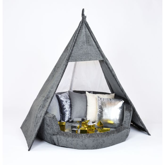 Snuggly Den with Teepee