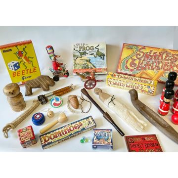 Toys Through the Ages STAR BOX