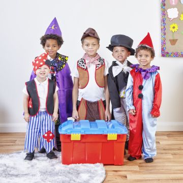 Dressing Up Chest - Set 2