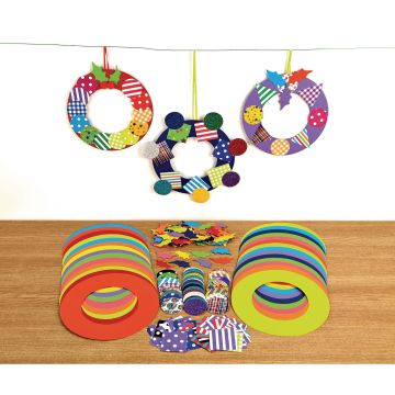 Wreaths and Shapes - Pack of 30