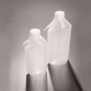 Azlon Plastic Wash Bottles with Spout - 500ml - Pack of 5