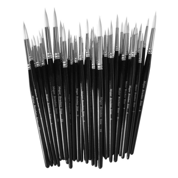 White Synthetic Brushes Assorted - Pack of 50