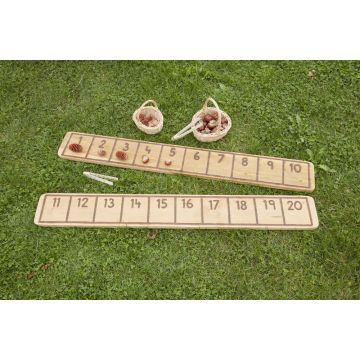 NATURAL NUMBER LINE TRACK ON RUSTIC PLANKS 0-10 AND 11-20