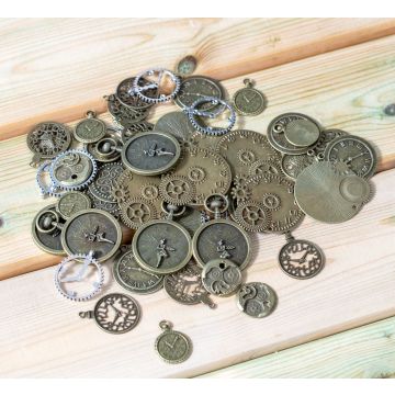 Assorted Trinkets - Pack of 50