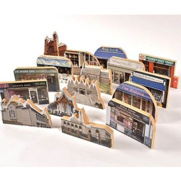 REAL LIFE - COMMUNITY PLACES.(PACK OF 17)