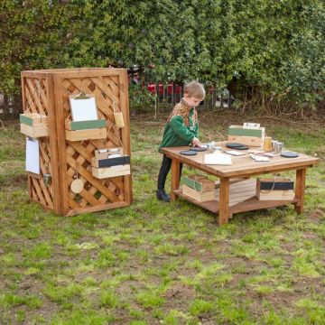 LARGE SQUARE TABLE WORKSTATION