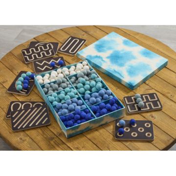 Winter Felt Box & Balls Set